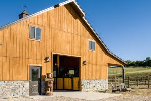 Colorado Horse Barn Makinen Barn