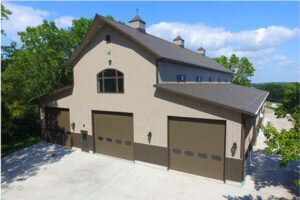 what is a monitor roof barn exterior